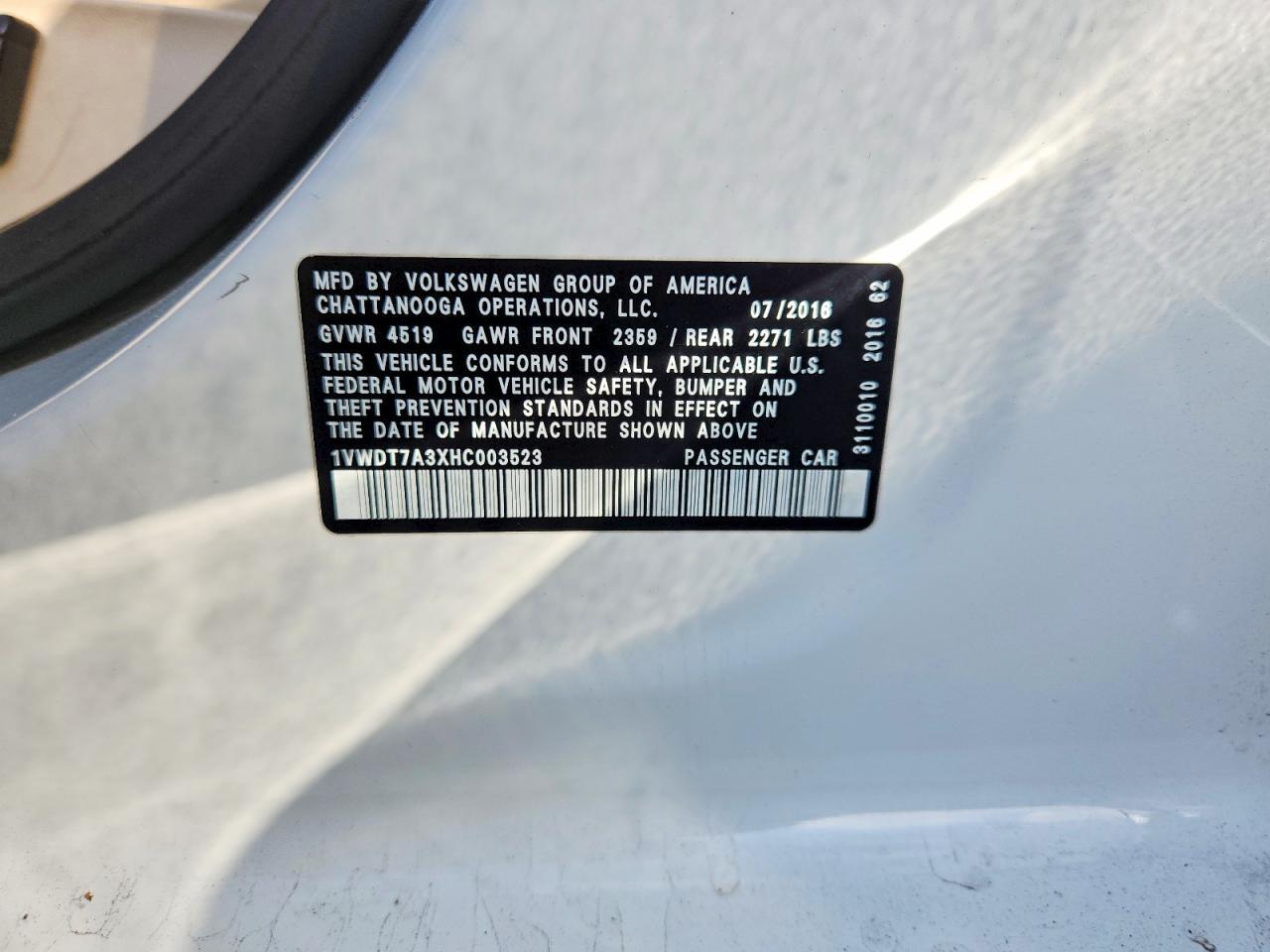 2017 VOLKSWAGEN PASSAT