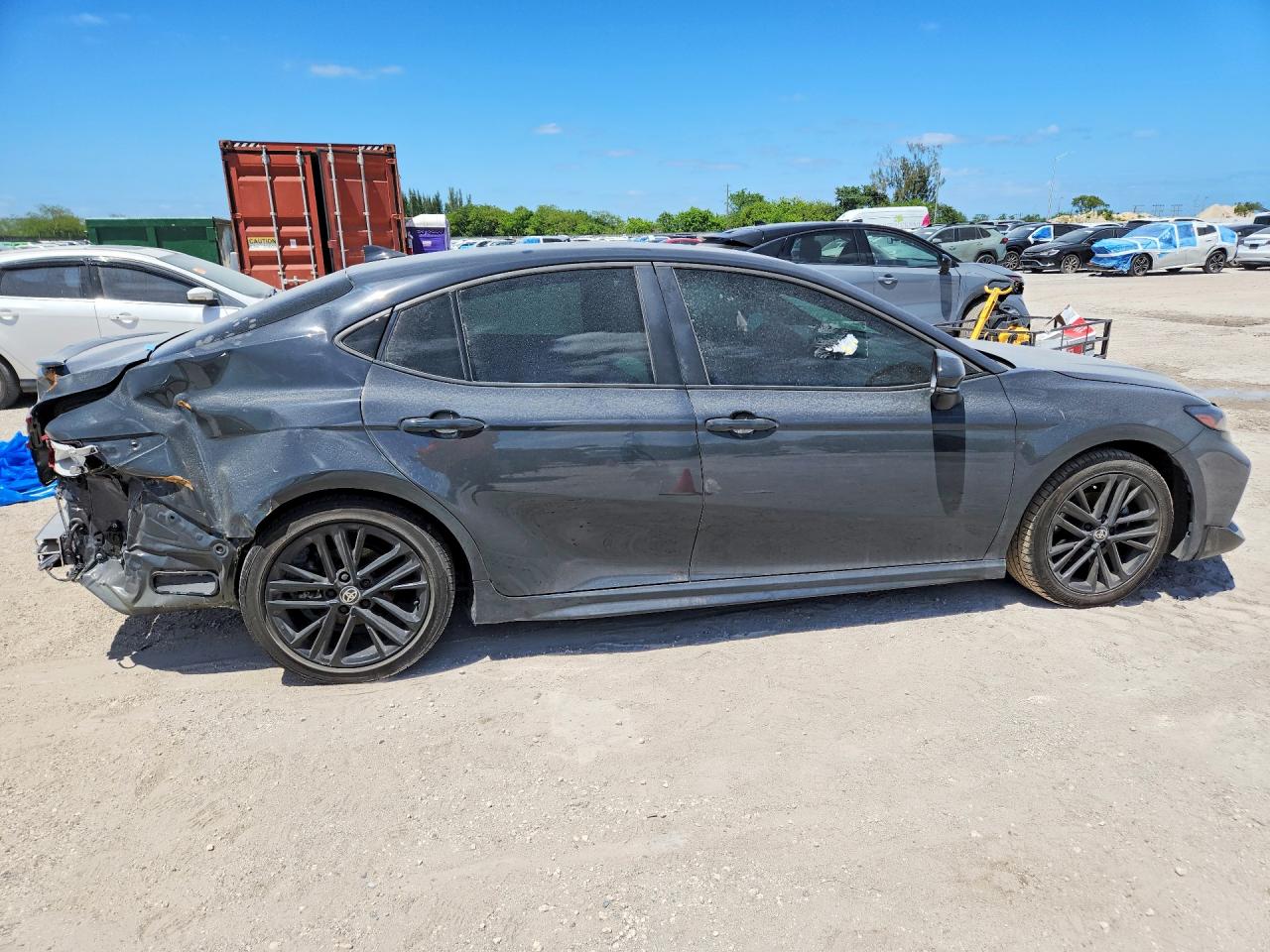 2025 TOYOTA CAMRY
