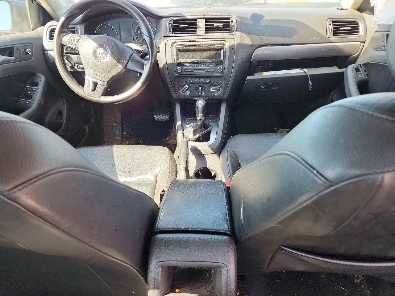 2013 VOLKSWAGEN JETTA