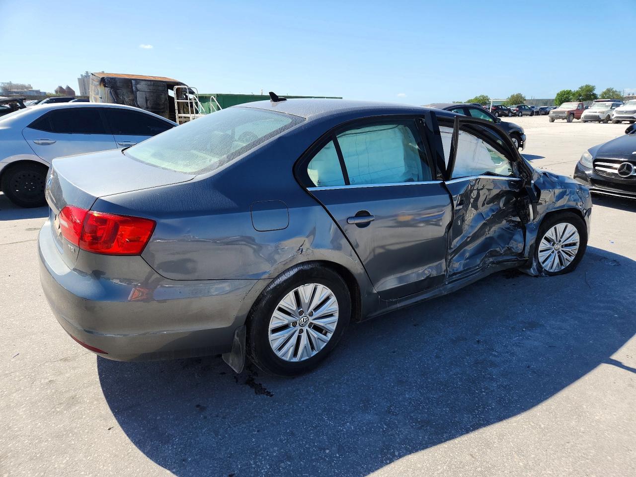 2013 VOLKSWAGEN JETTA