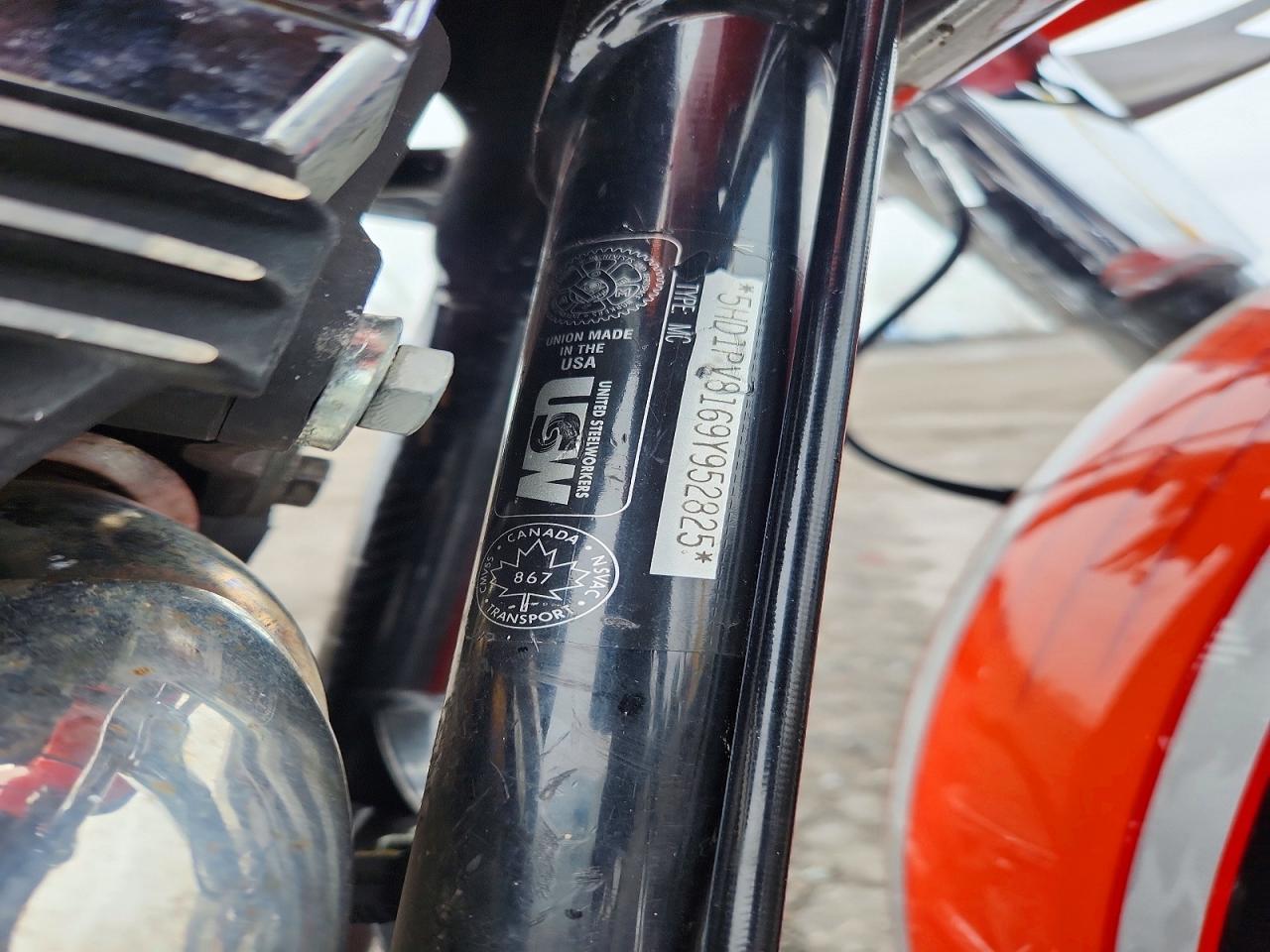 2009 HARLEY-DAVIDSON FLSE