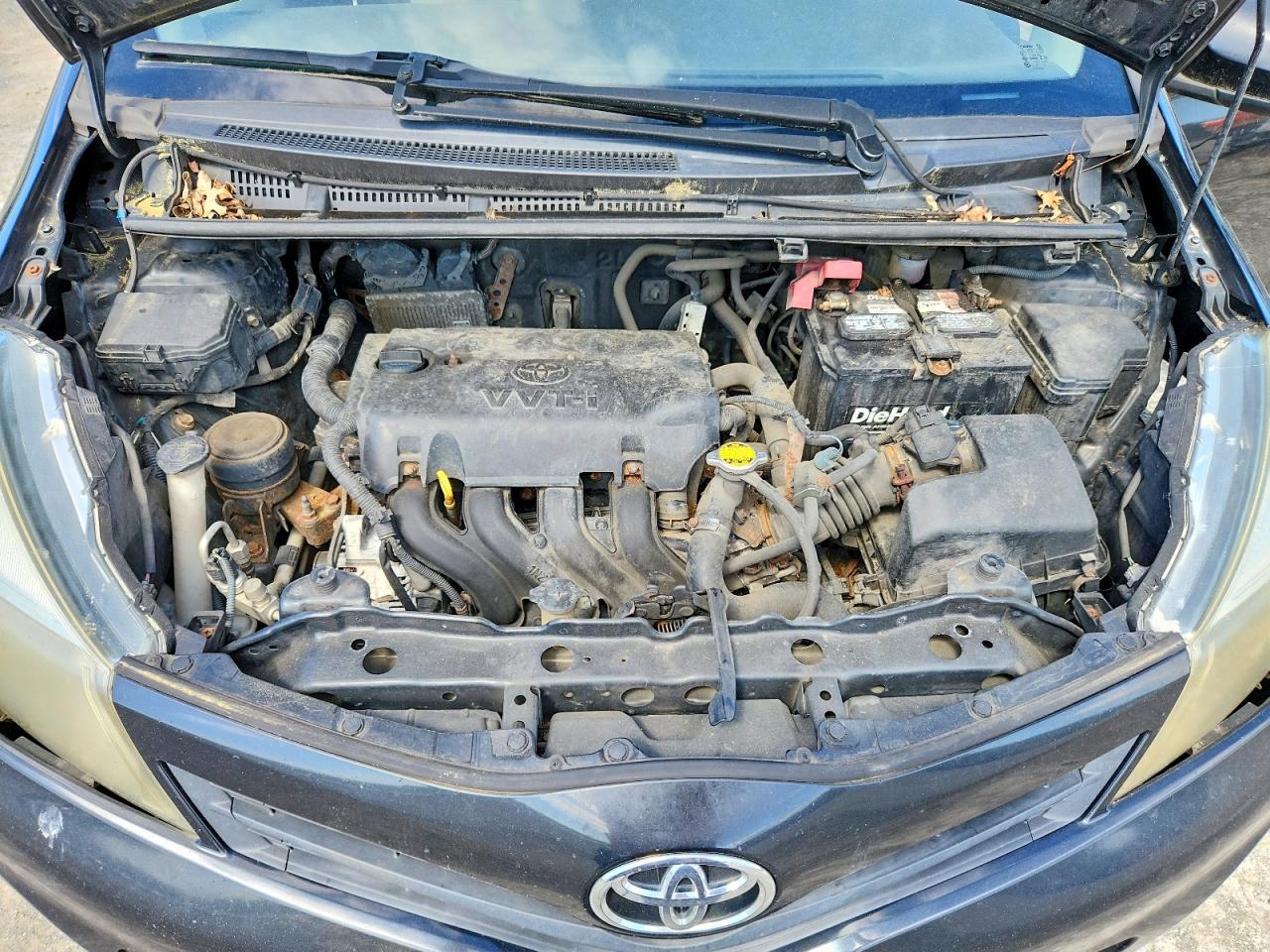 2012 TOYOTA YARIS