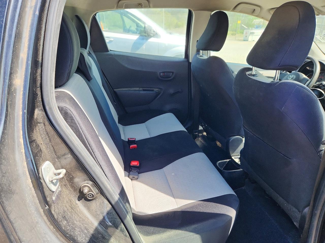 2012 TOYOTA YARIS