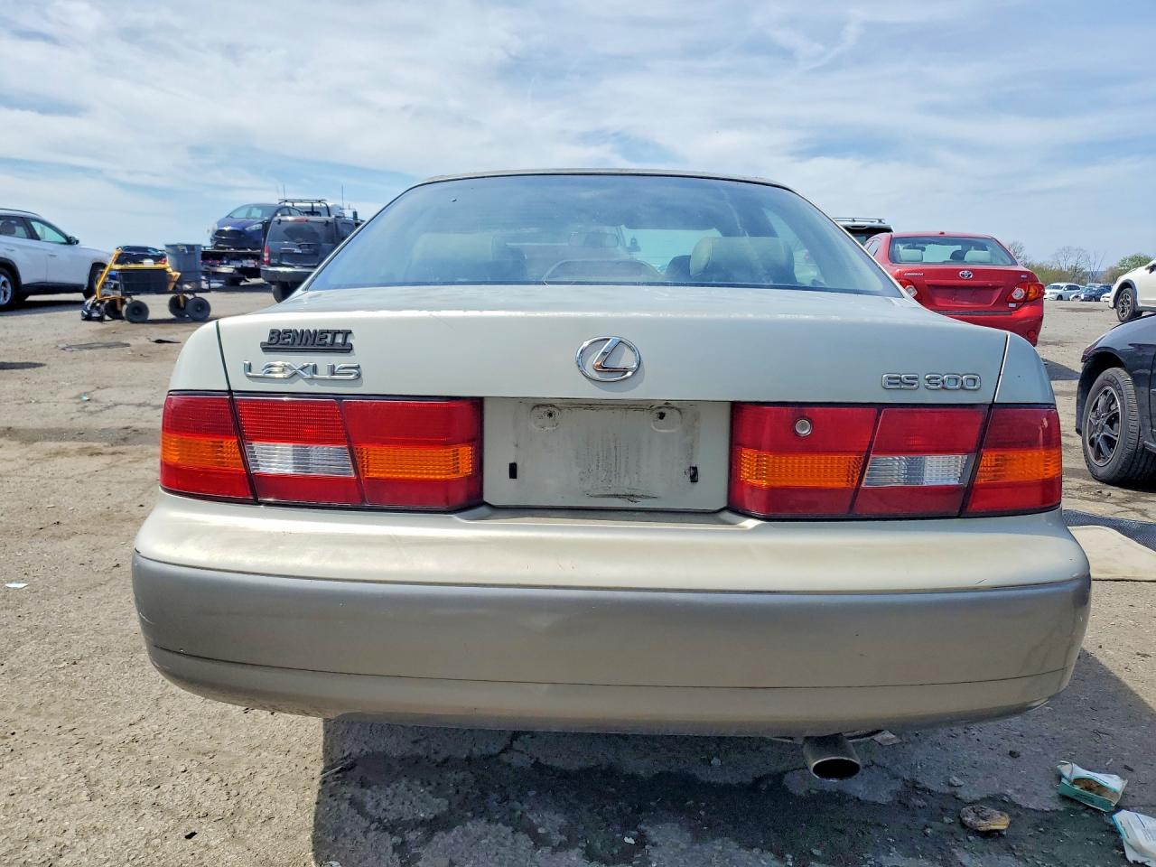 1999 LEXUS ES250