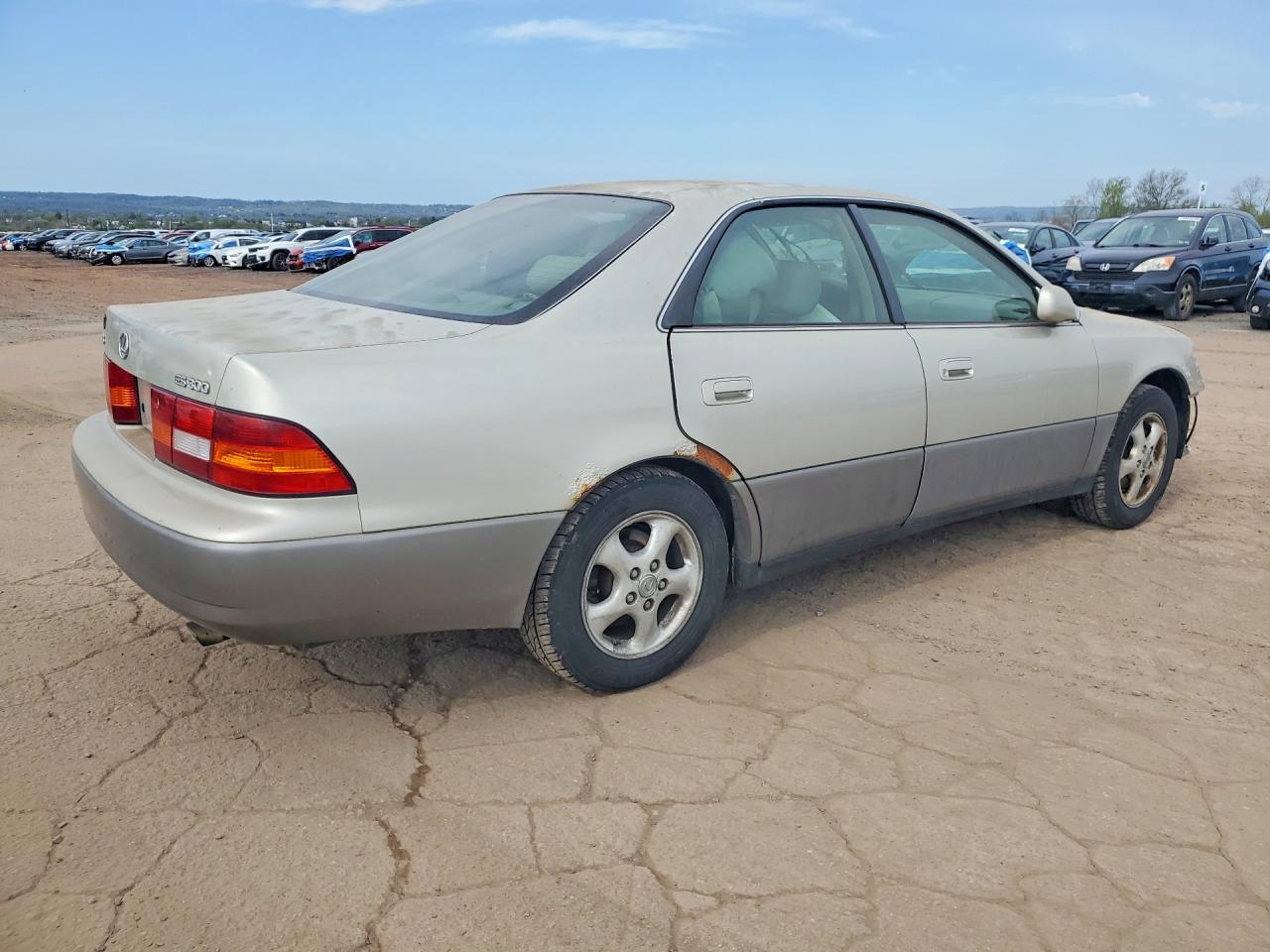1999 LEXUS ES250