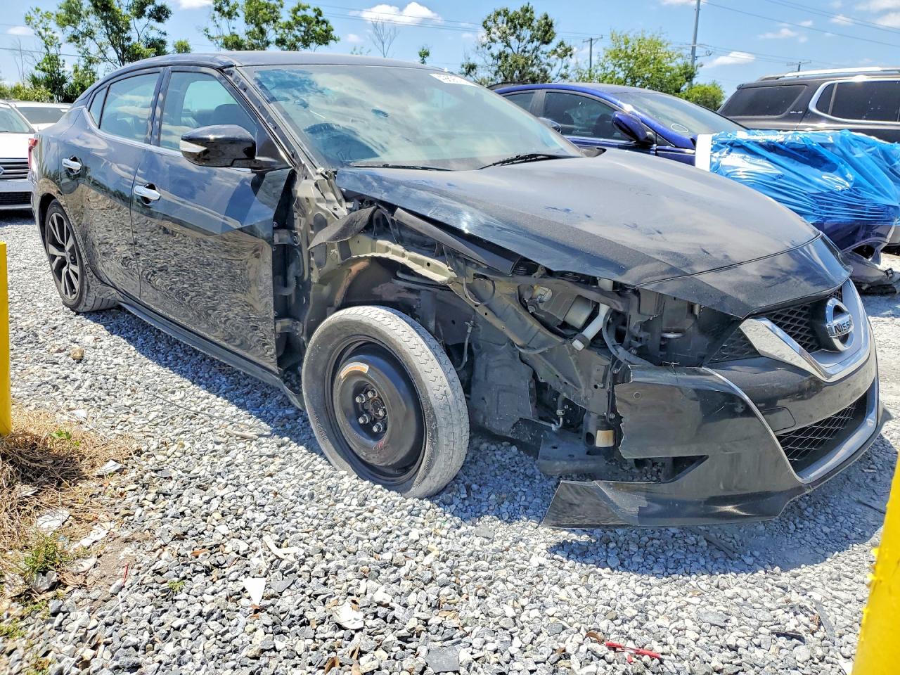 2017 NISSAN MAXIMA