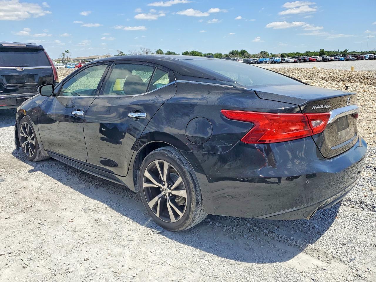 2017 NISSAN MAXIMA