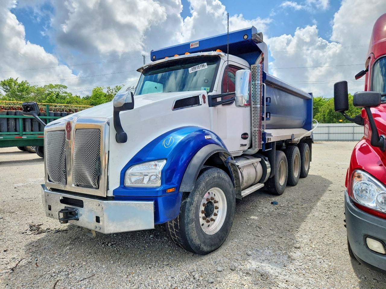 2022 KENWORTH T880