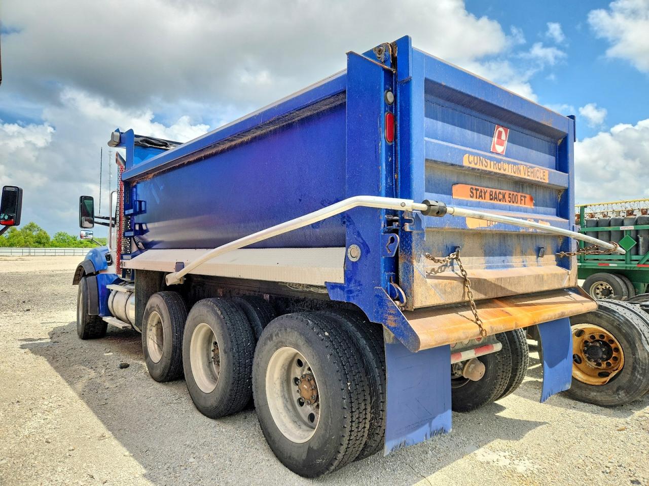 2022 KENWORTH T880