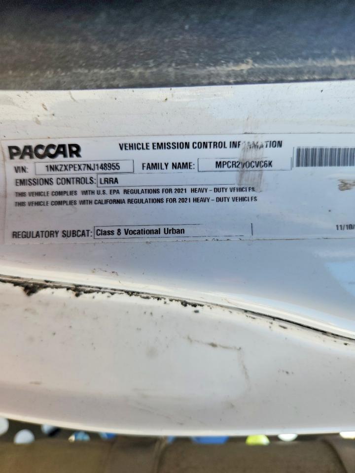 2022 KENWORTH T880