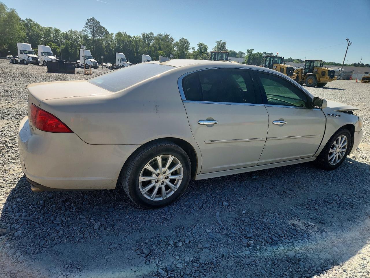 2011 BUICK LUCERNE
