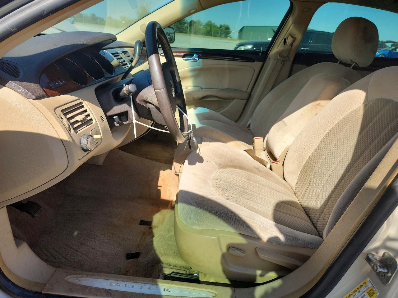 2011 BUICK LUCERNE