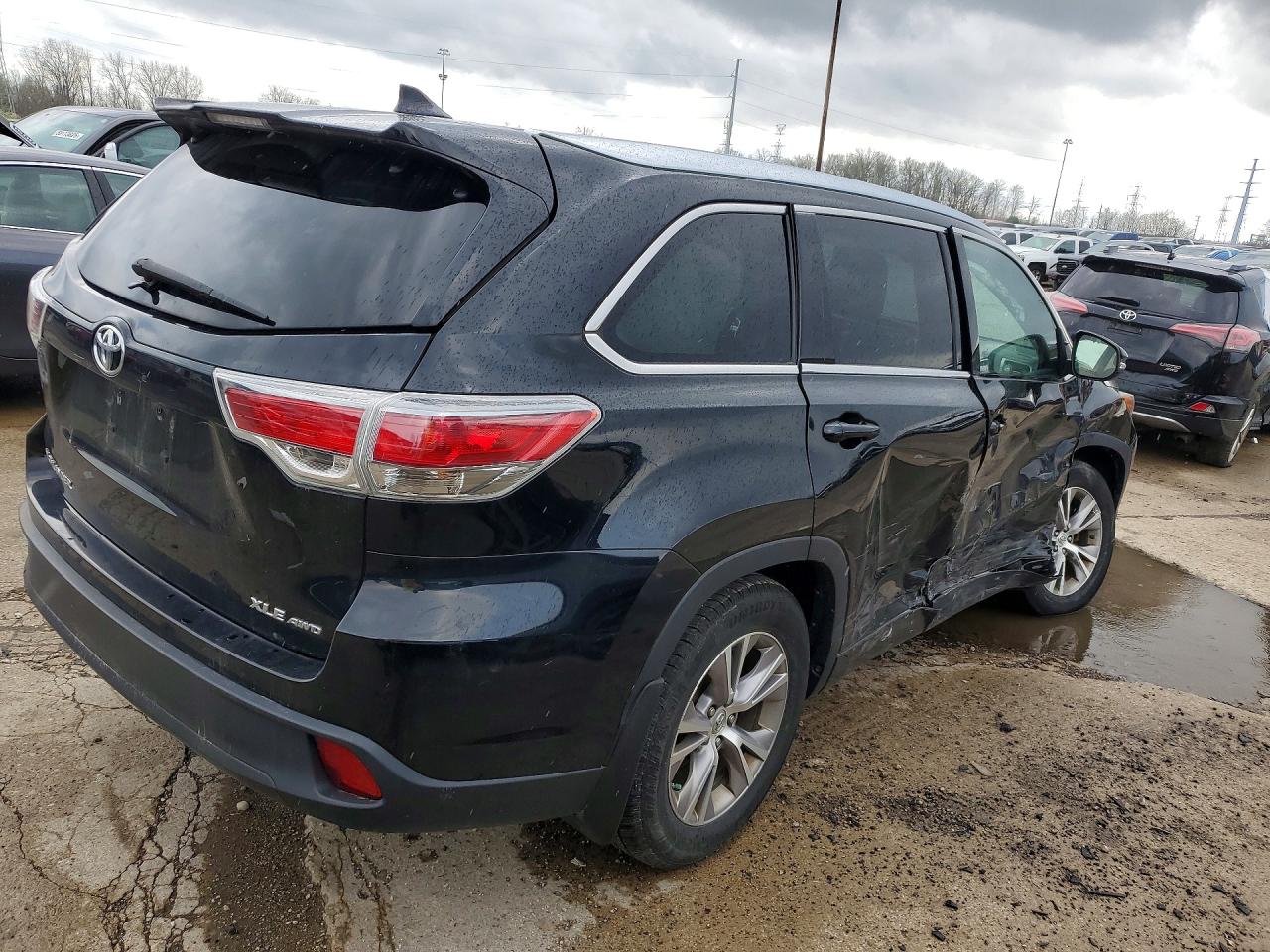 2015 TOYOTA HIGHLANDER