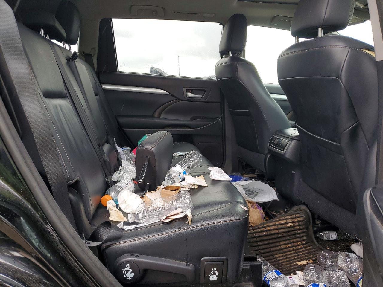 2015 TOYOTA HIGHLANDER