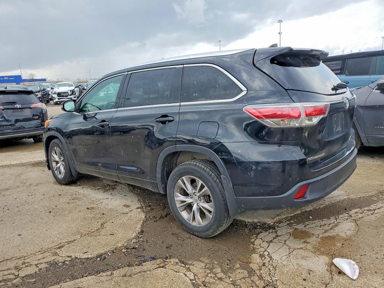 2015 TOYOTA HIGHLANDER
