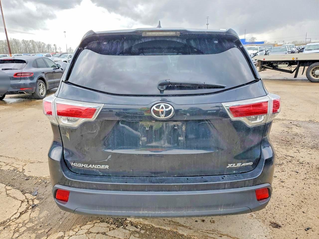 2015 TOYOTA HIGHLANDER