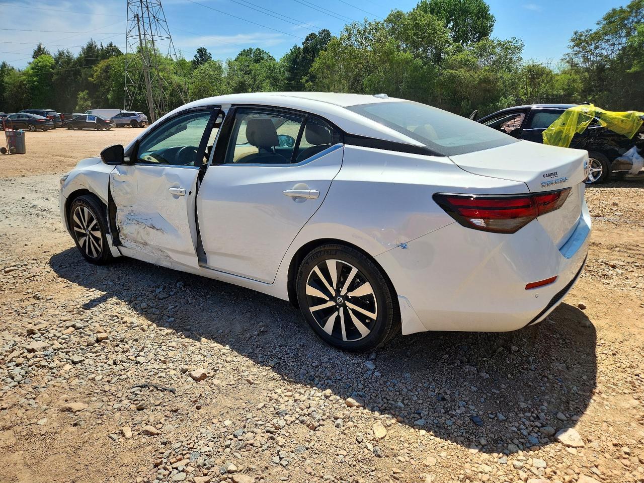 2022 NISSAN SENTRA