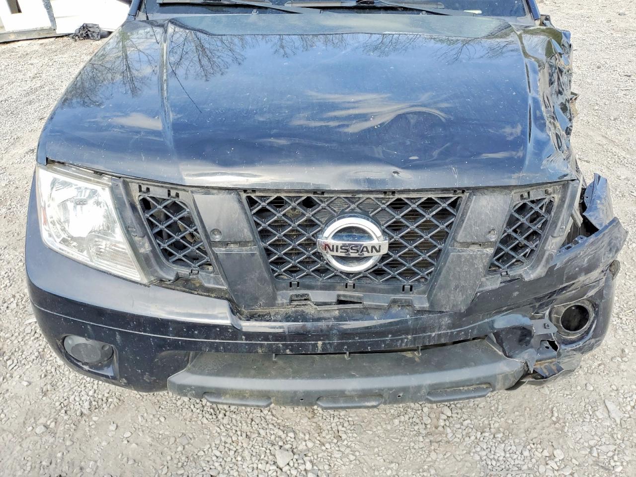 2017 NISSAN FRONTIER