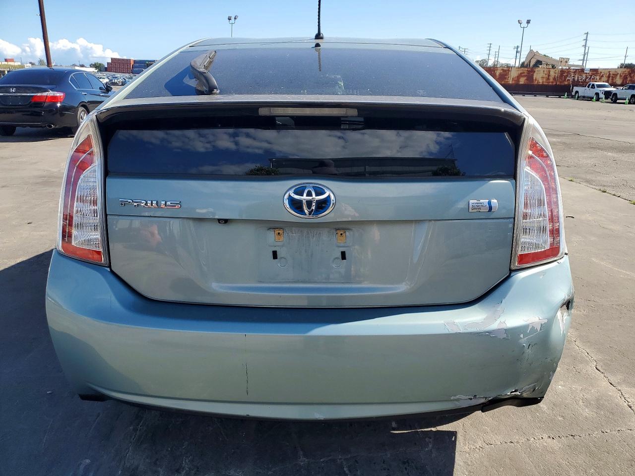 2015 TOYOTA PRIUS