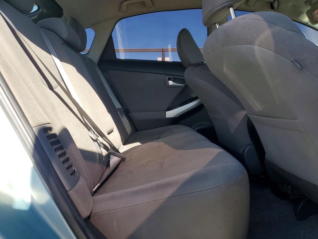 2015 TOYOTA PRIUS