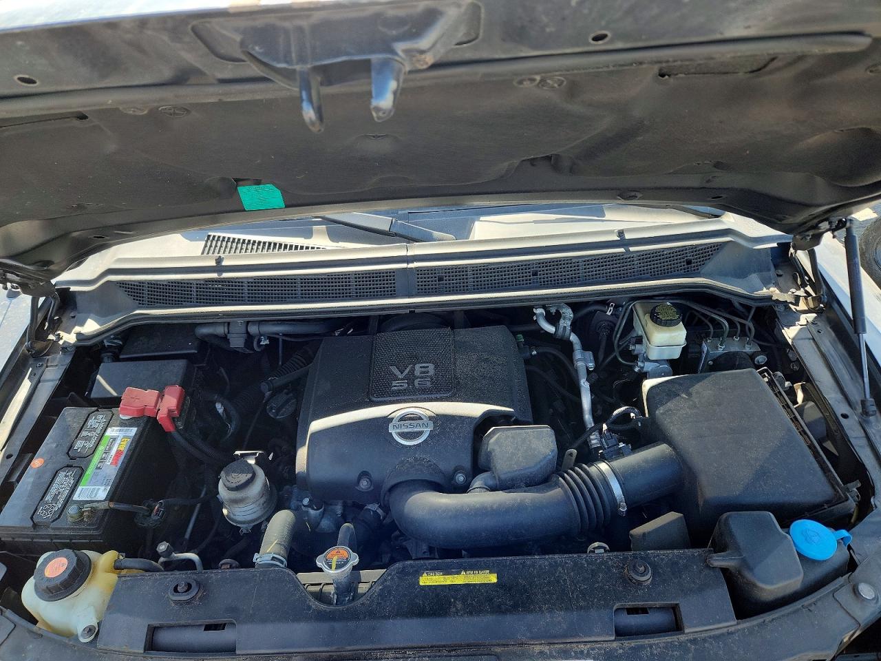 2015 NISSAN TITAN