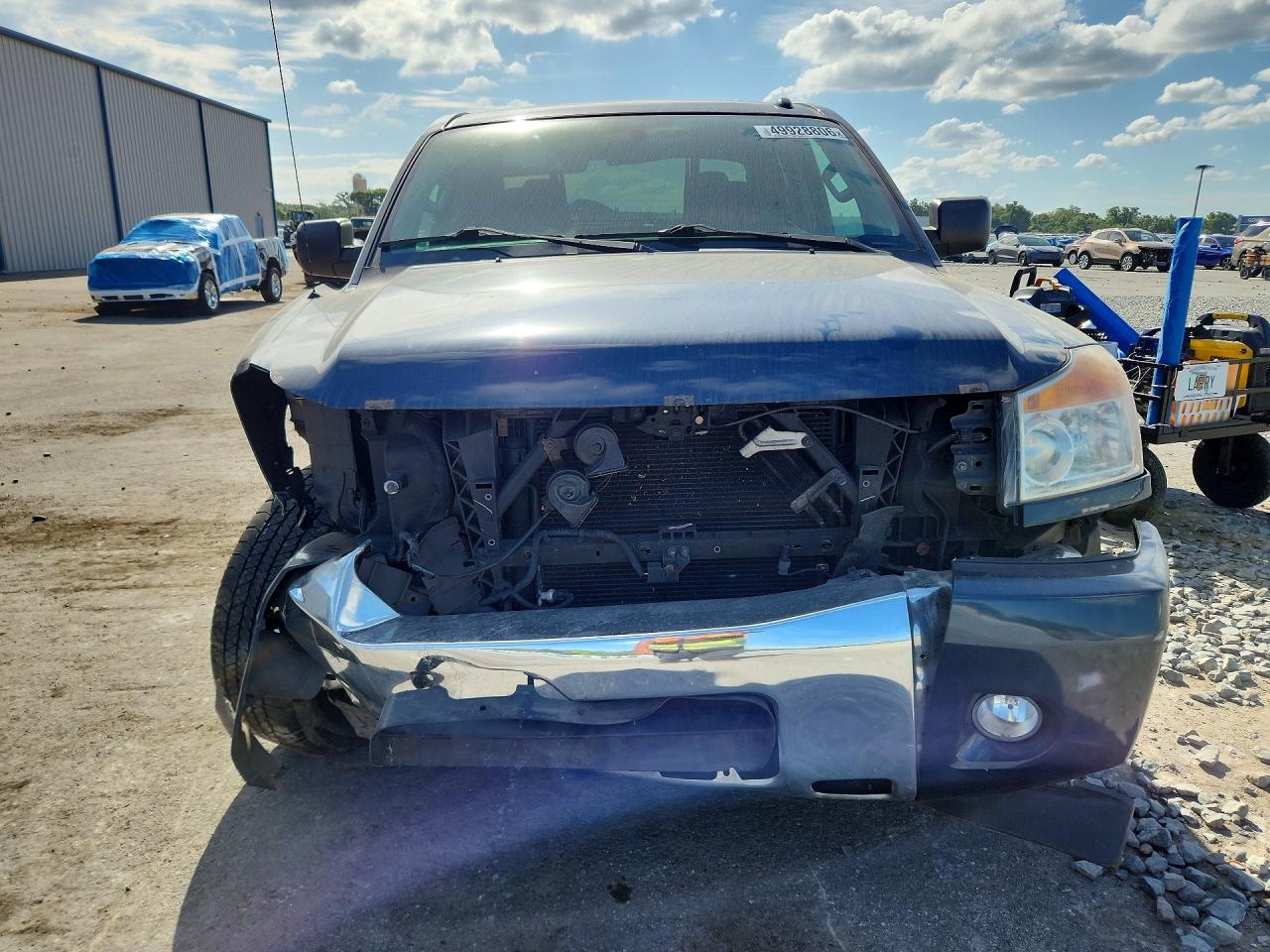 2015 NISSAN TITAN