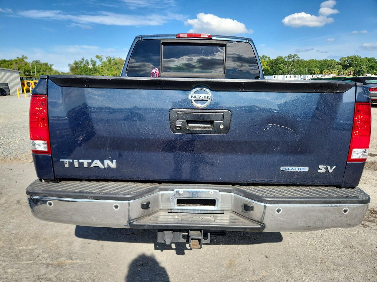 2015 NISSAN TITAN