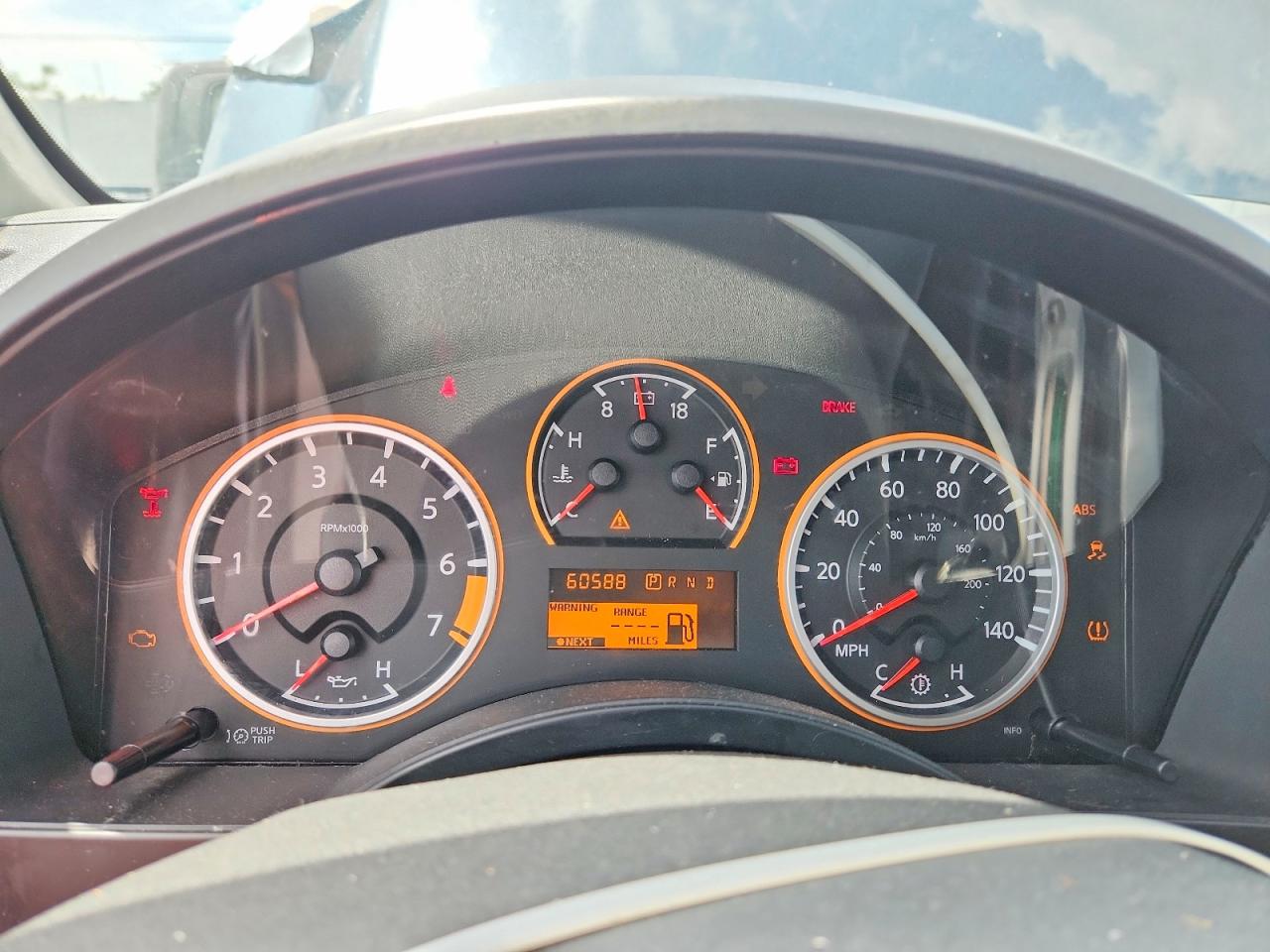 2015 NISSAN TITAN