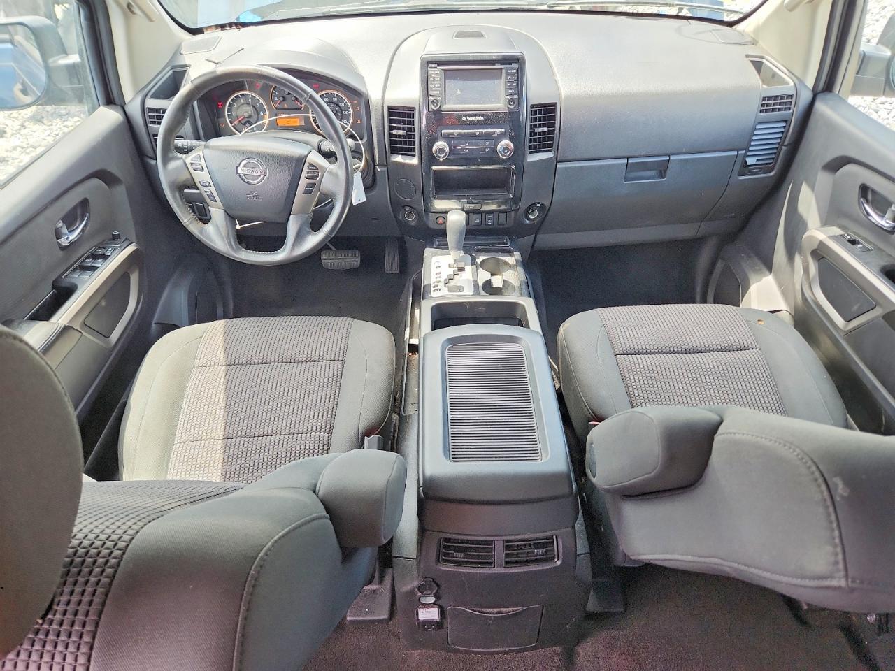 2015 NISSAN TITAN