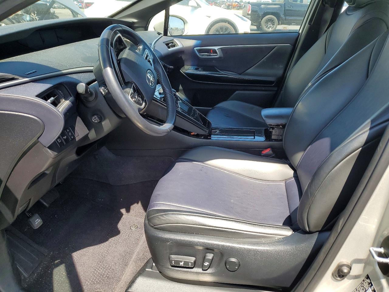 2019 TOYOTA MIRAI BASE