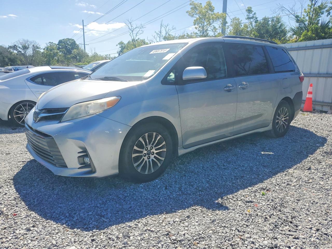 2019 TOYOTA SIENNA
