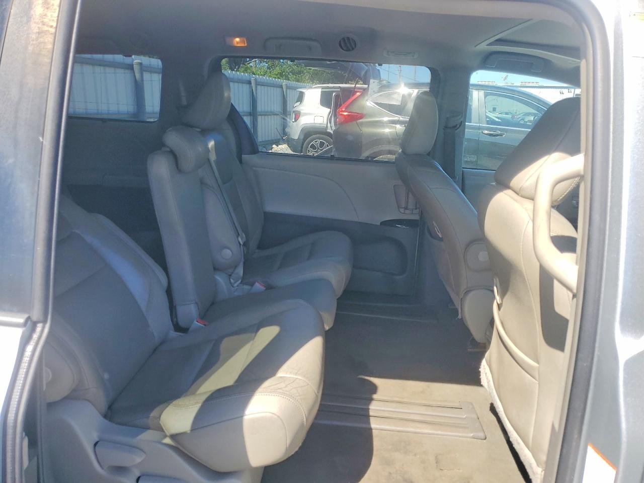 2019 TOYOTA SIENNA