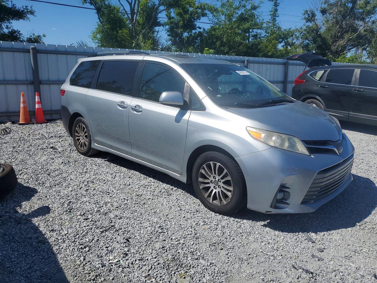 2019 TOYOTA SIENNA