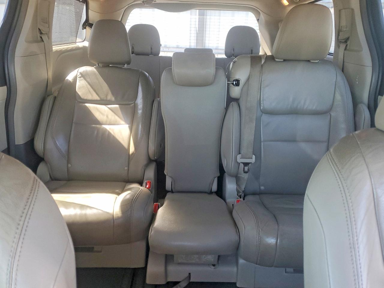 2019 TOYOTA SIENNA