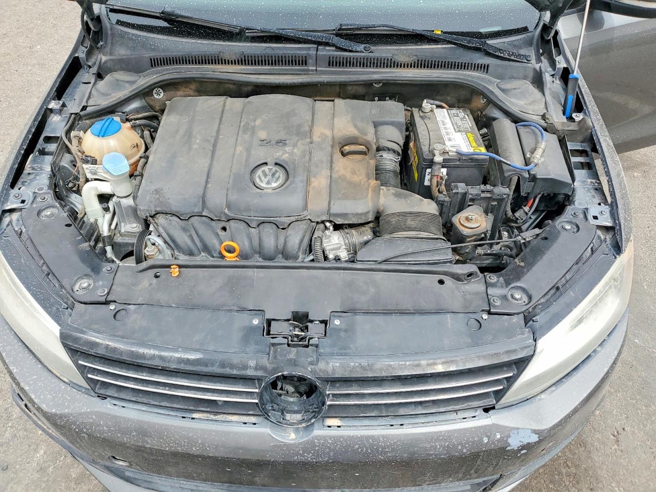 2011 VOLKSWAGEN JETTA