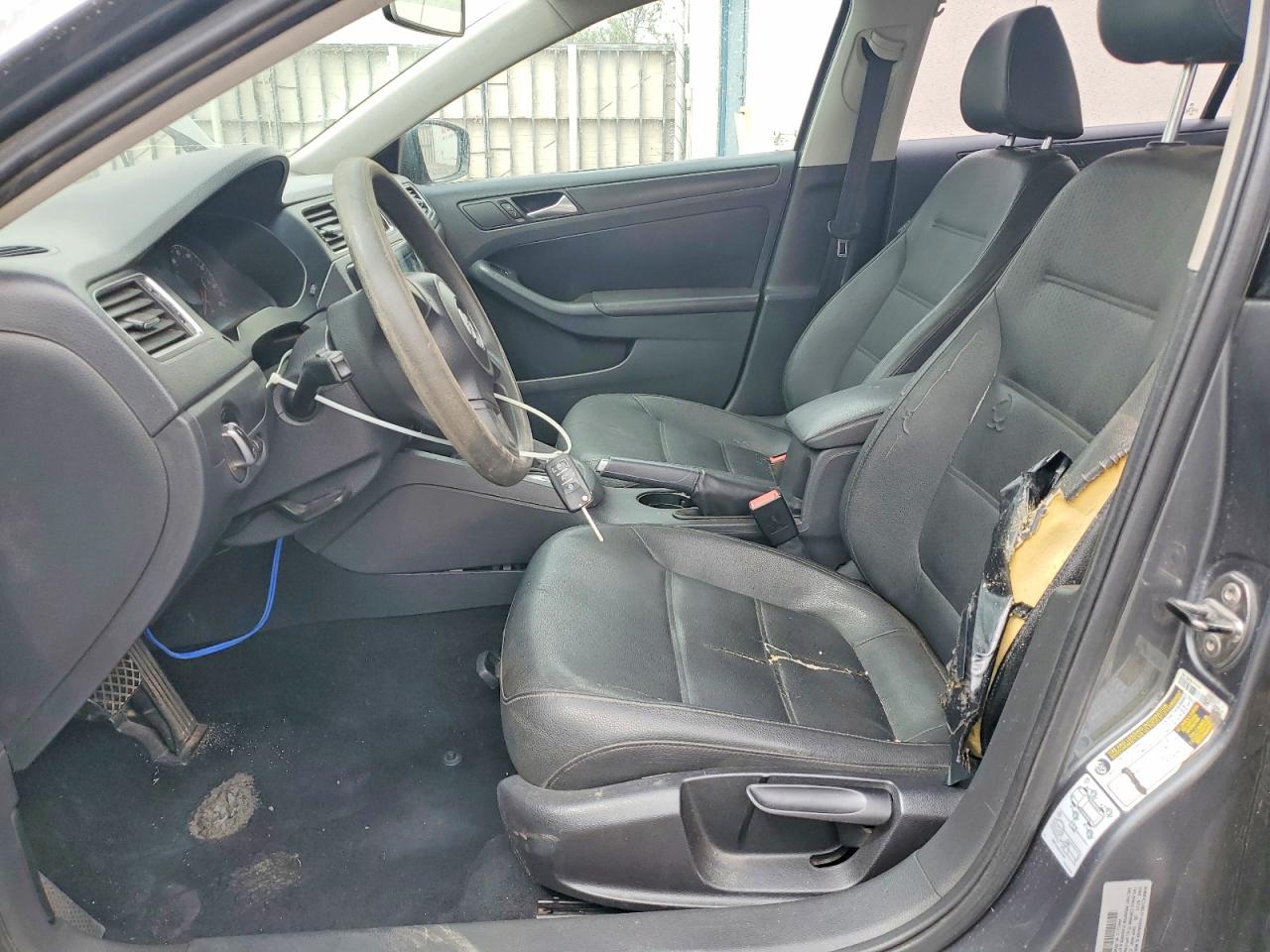2011 VOLKSWAGEN JETTA