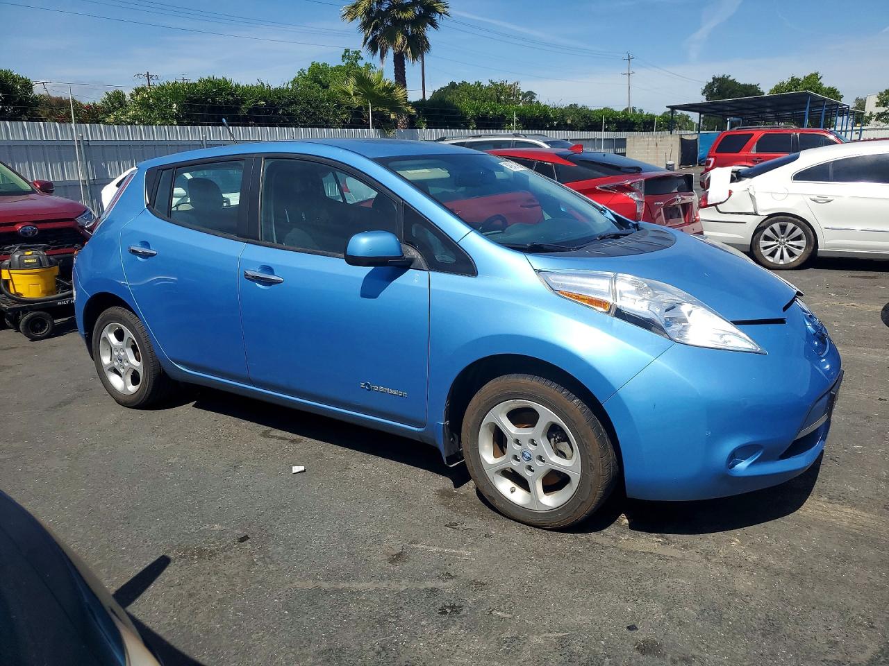 2014 NISSAN LEAF