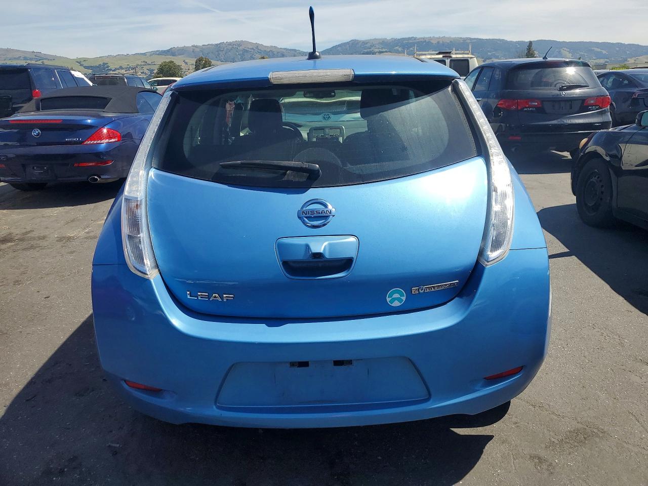 2014 NISSAN LEAF