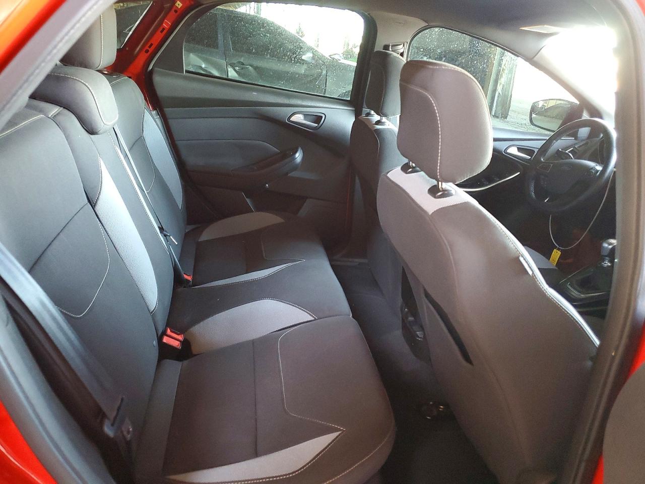 2016 FORD FOCUS