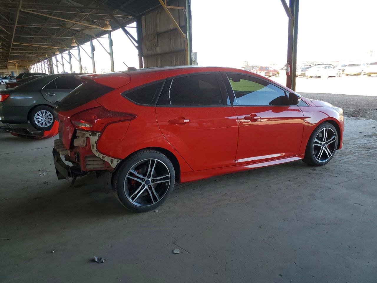 2016 FORD FOCUS