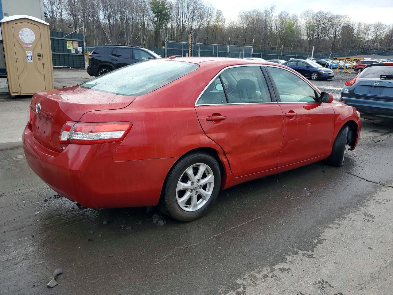 2011 TOYOTA CAMRY