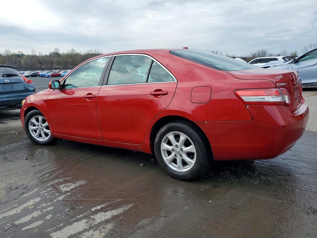 2011 TOYOTA CAMRY