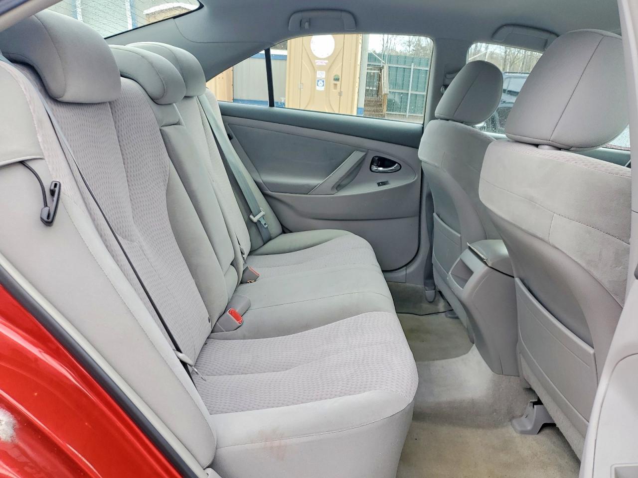 2011 TOYOTA CAMRY