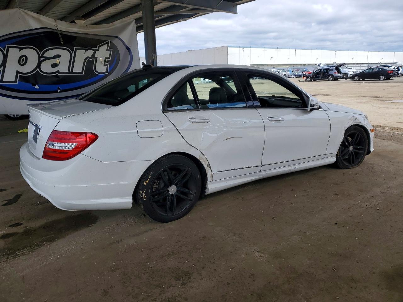 2014 MERCEDES-BENZ C-CLASS