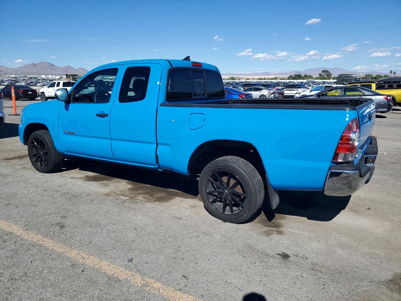 2015 TOYOTA TACOMA