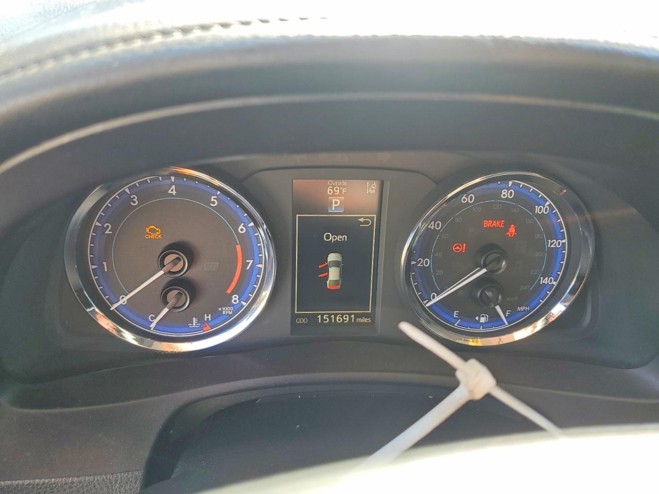 2017 TOYOTA COROLLA