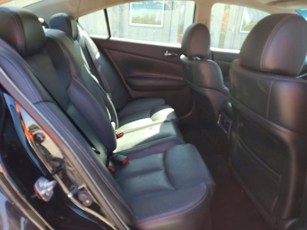 2012 NISSAN MAXIMA