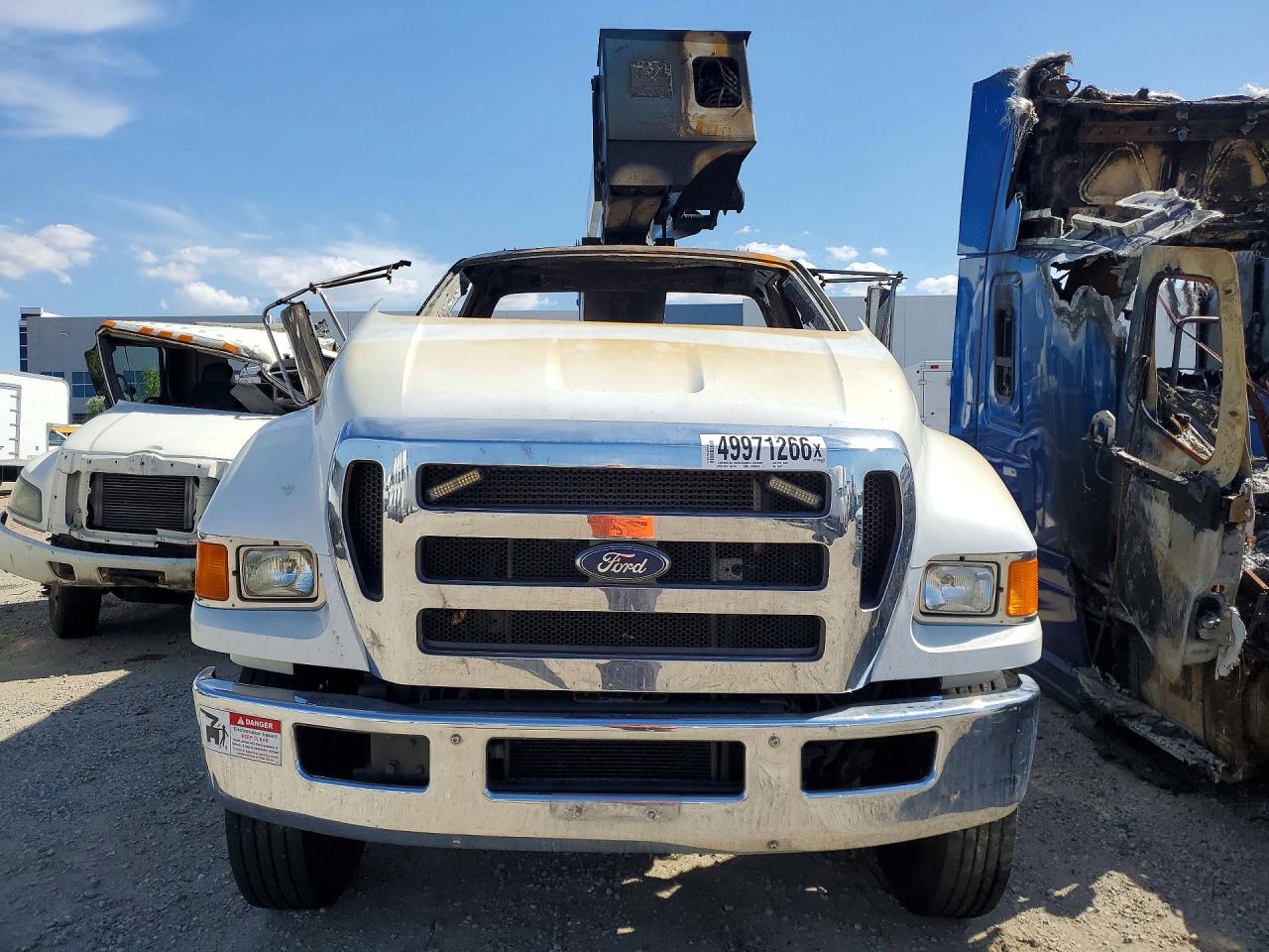 2015 FORD F650