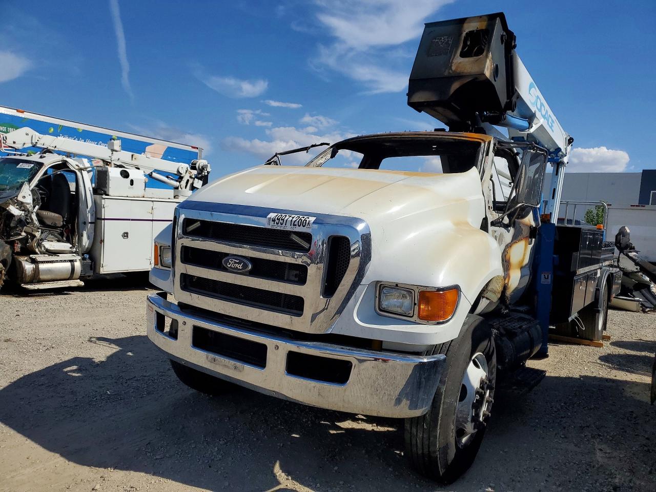 2015 FORD F650