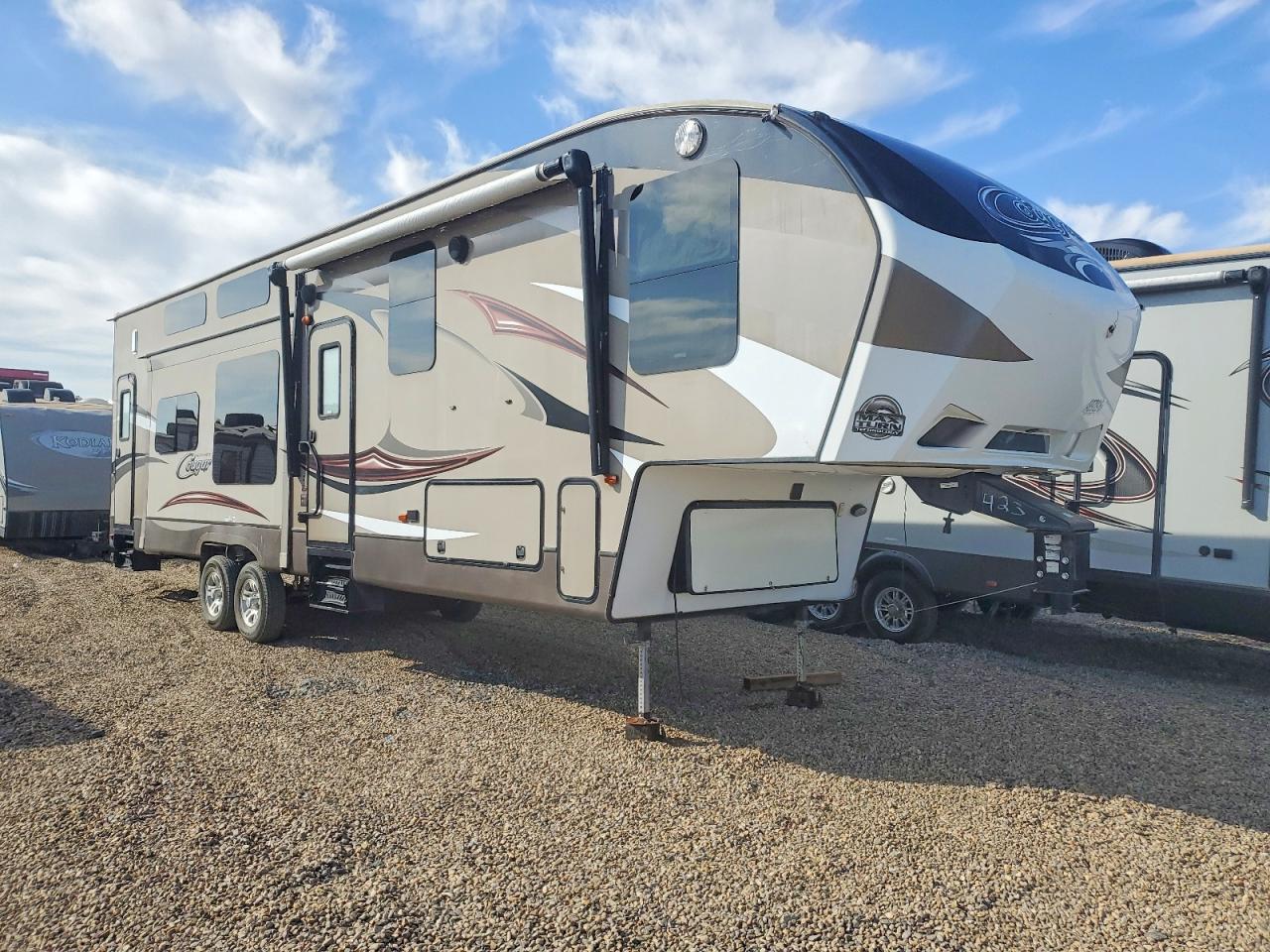 2015 COUGAR KEYSTONE
